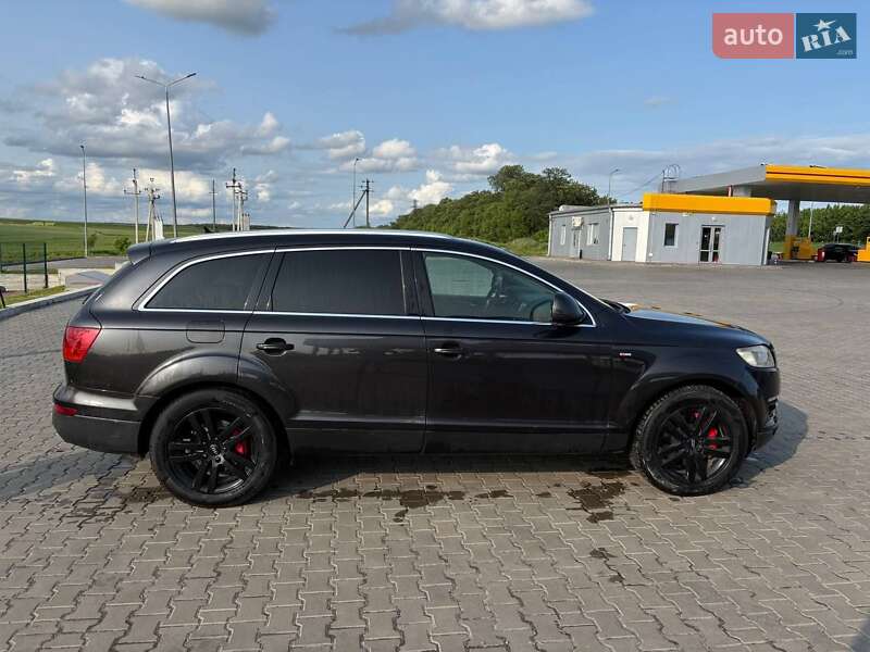 Внедорожник / Кроссовер Audi Q7 2006 в Горохове