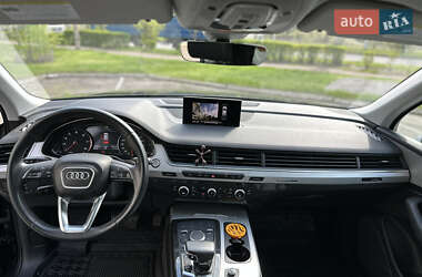 Внедорожник / Кроссовер Audi Q7 2018 в 