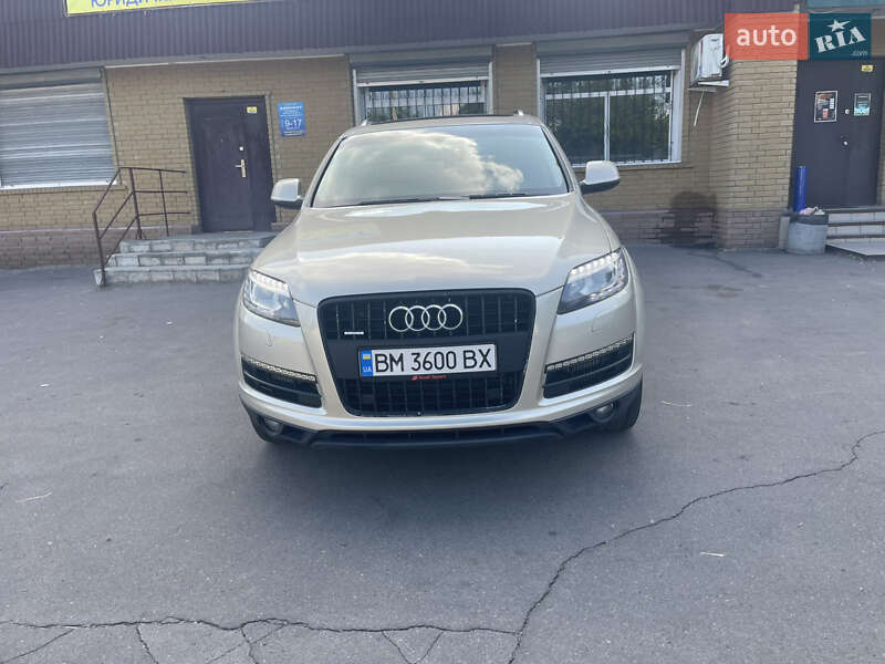 Позашляховик / Кросовер Audi Q7 2012 в Конотопі