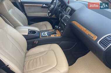 Внедорожник / Кроссовер Audi Q7 2012 в 
