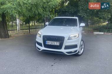 Позашляховик / Кросовер Audi Q7 2012 в 