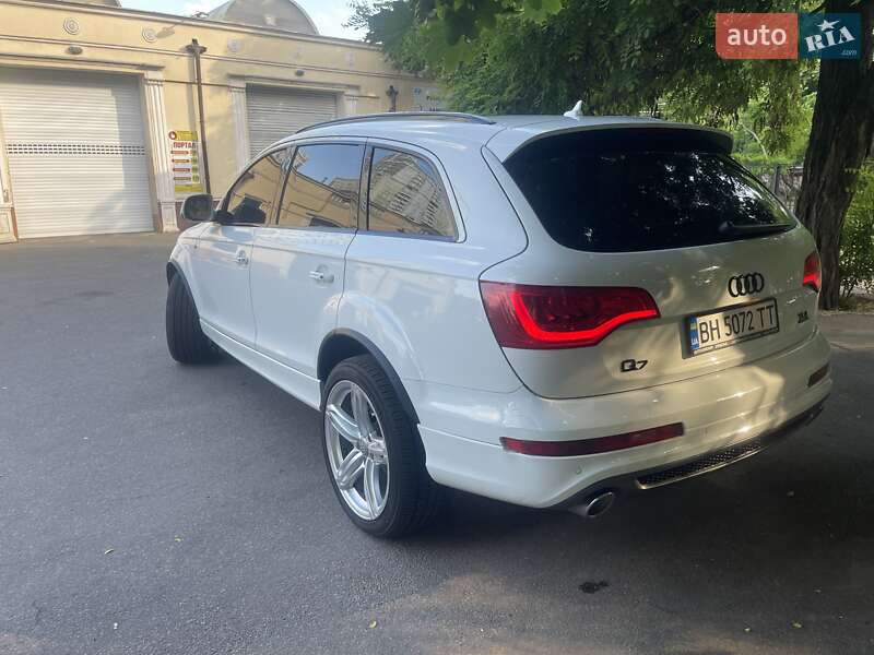 Позашляховик / Кросовер Audi Q7 2012 в Одесі
