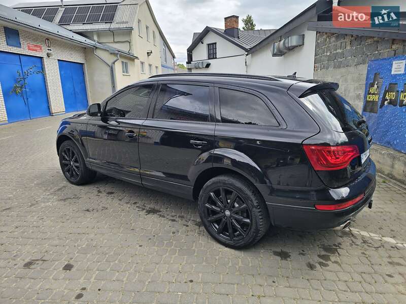 Позашляховик / Кросовер Audi Q7 2013 в Івано-Франківську