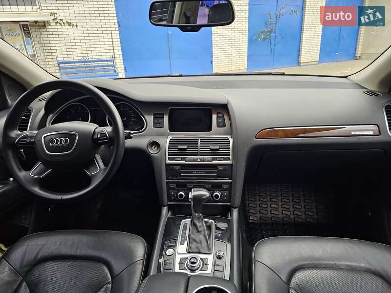 Позашляховик / Кросовер Audi Q7 2013 в Івано-Франківську