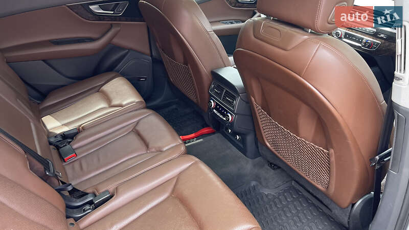 Позашляховик / Кросовер Audi Q7 2019 в Тернополі