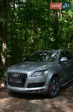 Позашляховик / Кросовер Audi Q7 2006 в 