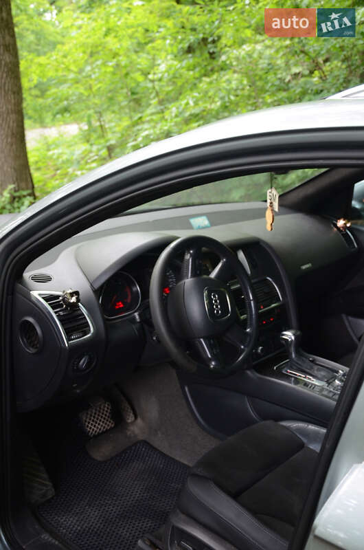 Внедорожник / Кроссовер Audi Q7 2006 в Черновцах
