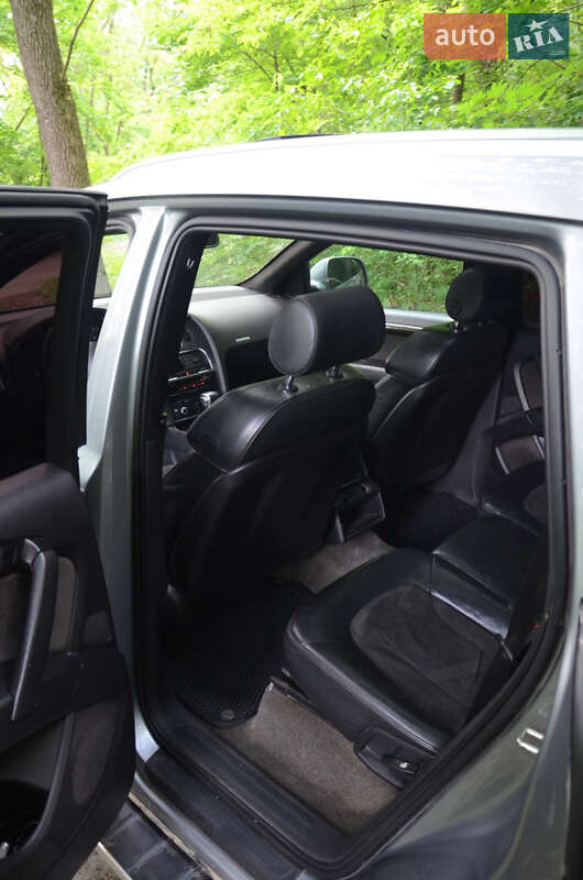 Внедорожник / Кроссовер Audi Q7 2006 в Черновцах