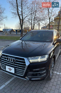 Внедорожник / Кроссовер Audi Q7 2017 в 
