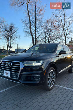 Внедорожник / Кроссовер Audi Q7 2017 в 
