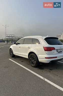 Внедорожник / Кроссовер Audi Q7 2012 в 