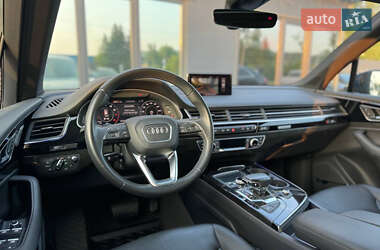 Внедорожник / Кроссовер Audi Q7 2018 в 