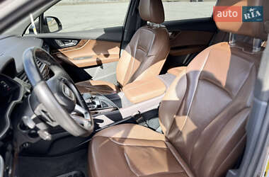 Внедорожник / Кроссовер Audi Q7 2016 в 