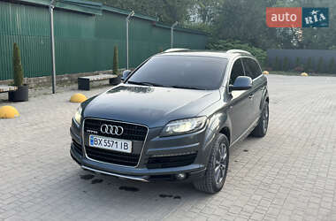 Позашляховик / Кросовер Audi Q7 2008 в 