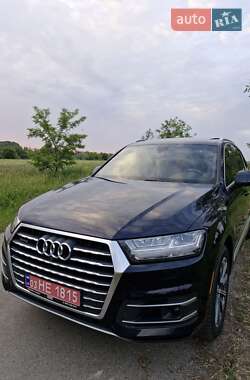 Внедорожник / Кроссовер Audi Q7 2017 в 