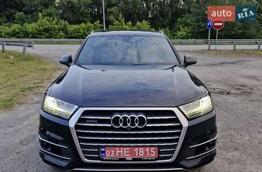 Внедорожник / Кроссовер Audi Q7 2017 в 