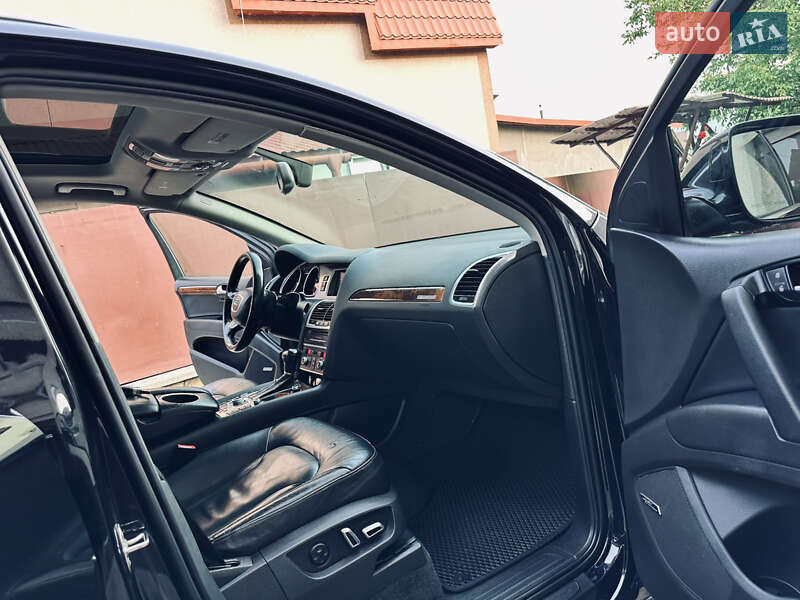 Внедорожник / Кроссовер Audi Q7 2015 в Нижней Апше