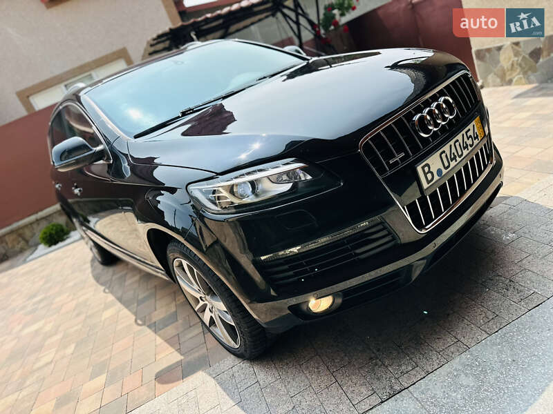 Внедорожник / Кроссовер Audi Q7 2015 в Нижней Апше