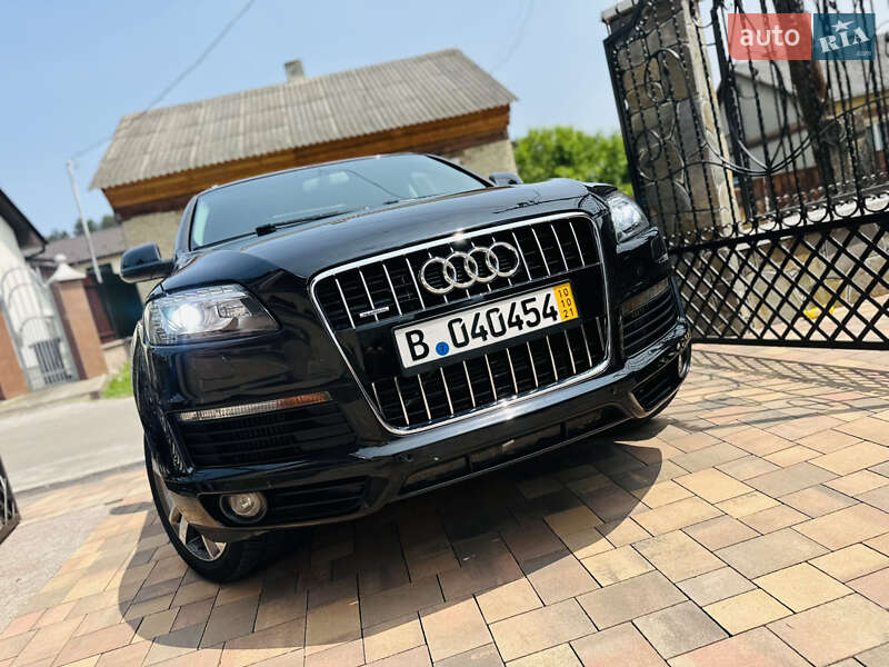 Внедорожник / Кроссовер Audi Q7 2015 в Нижней Апше