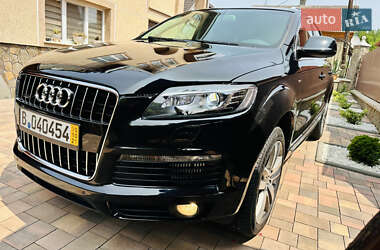 Внедорожник / Кроссовер Audi Q7 2015 в 