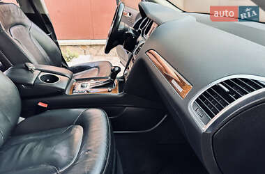 Внедорожник / Кроссовер Audi Q7 2015 в 