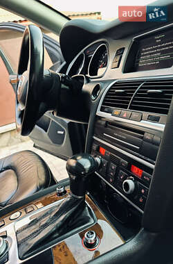 Внедорожник / Кроссовер Audi Q7 2015 в 