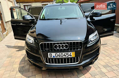 Внедорожник / Кроссовер Audi Q7 2015 в 