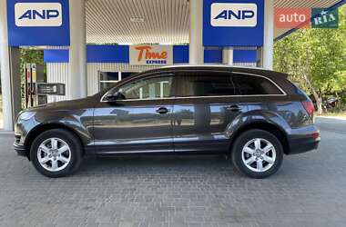 Внедорожник / Кроссовер Audi Q7 2012 в 