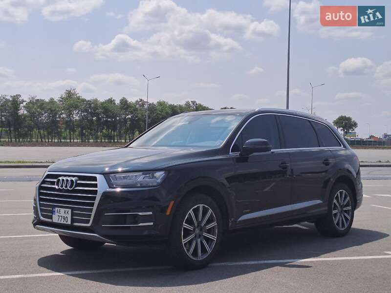 Внедорожник / Кроссовер Audi Q7 2016 в Днепре