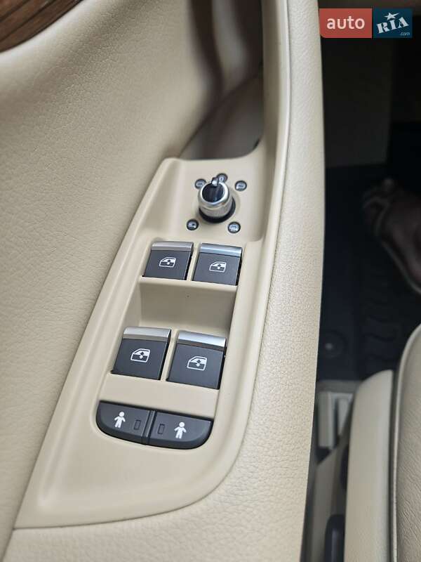 Внедорожник / Кроссовер Audi Q7 2016 в Днепре