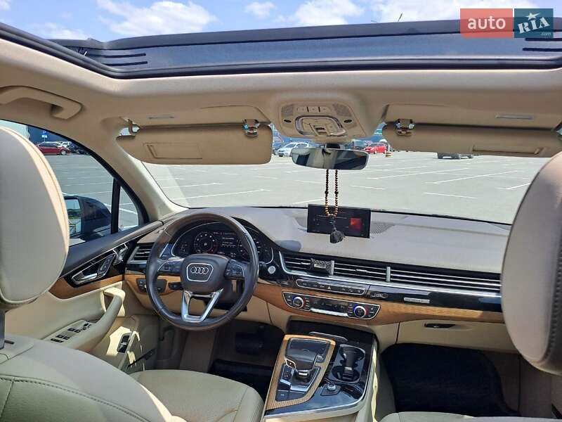 Внедорожник / Кроссовер Audi Q7 2016 в Днепре