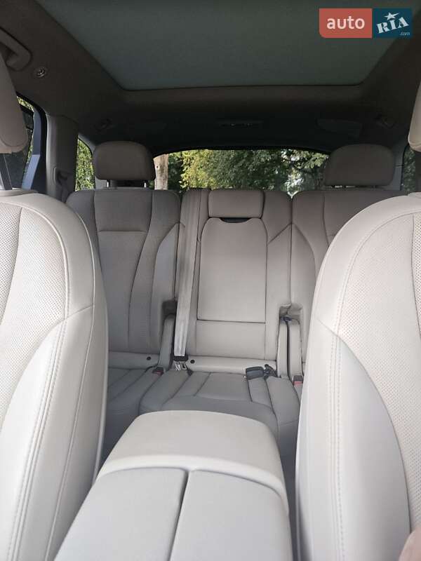 Внедорожник / Кроссовер Audi Q7 2016 в Днепре
