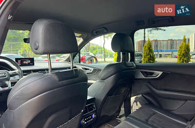 Внедорожник / Кроссовер Audi Q7 2018 в 