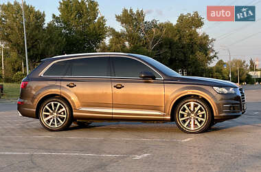 Внедорожник / Кроссовер Audi Q7 2018 в 