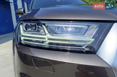 Внедорожник / Кроссовер Audi Q7 2016 в 