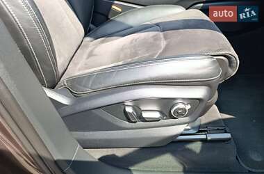 Внедорожник / Кроссовер Audi Q7 2016 в 