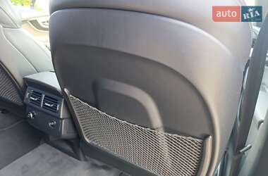 Внедорожник / Кроссовер Audi Q7 2016 в 