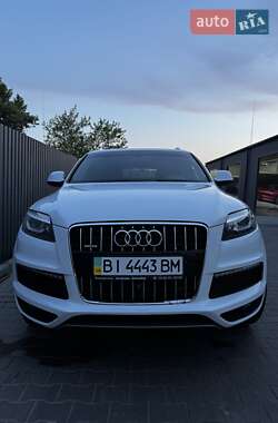 Позашляховик / Кросовер Audi Q7 2012 в 