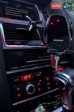 Позашляховик / Кросовер Audi Q7 2012 в 
