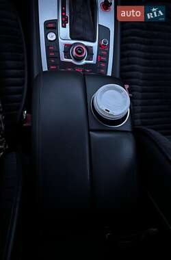 Позашляховик / Кросовер Audi Q7 2012 в 