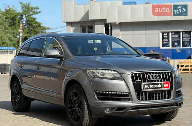 Внедорожник / Кроссовер Audi Q7 2013 в 