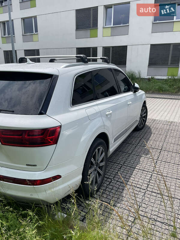 Позашляховик / Кросовер Audi Q7 2019 в Рава-Руській