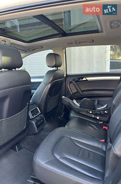 Внедорожник / Кроссовер Audi Q7 2010 в 