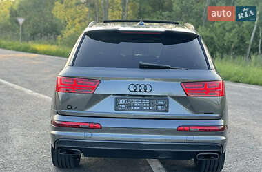 Внедорожник / Кроссовер Audi Q7 2017 в 