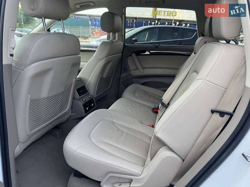 Позашляховик / Кросовер Audi Q7 2014 в Львові