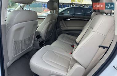 Внедорожник / Кроссовер Audi Q7 2014 в 