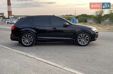 Внедорожник / Кроссовер Audi Q7 2018 в 