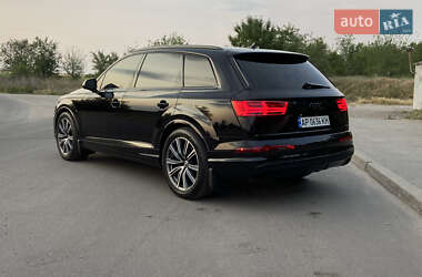 Внедорожник / Кроссовер Audi Q7 2018 в 