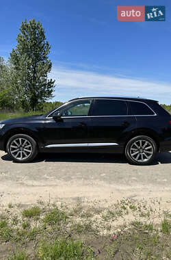 Внедорожник / Кроссовер Audi Q7 2019 в 
