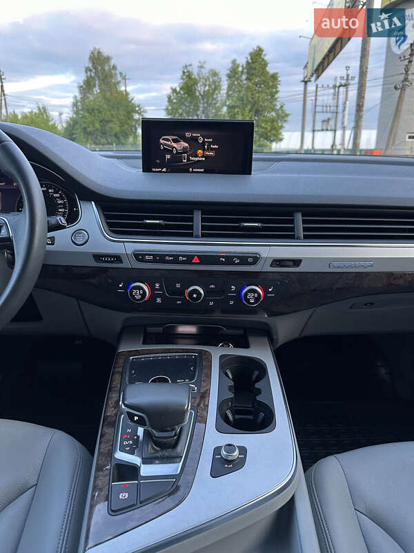 Внедорожник / Кроссовер Audi Q7 2018 в Белогородке